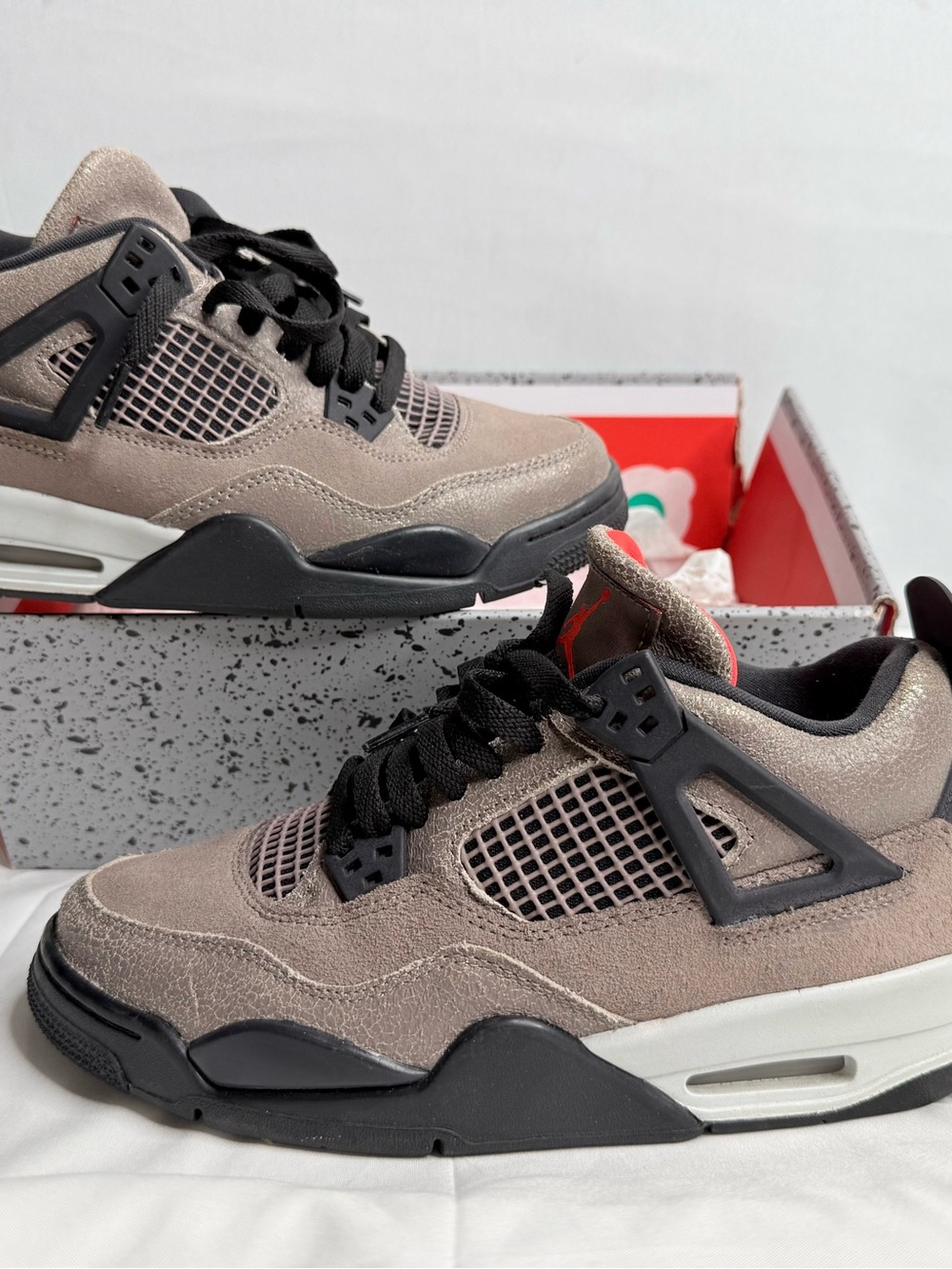Air Jordan 4 Retro "Taupe Haze" sneakers 6.5Y